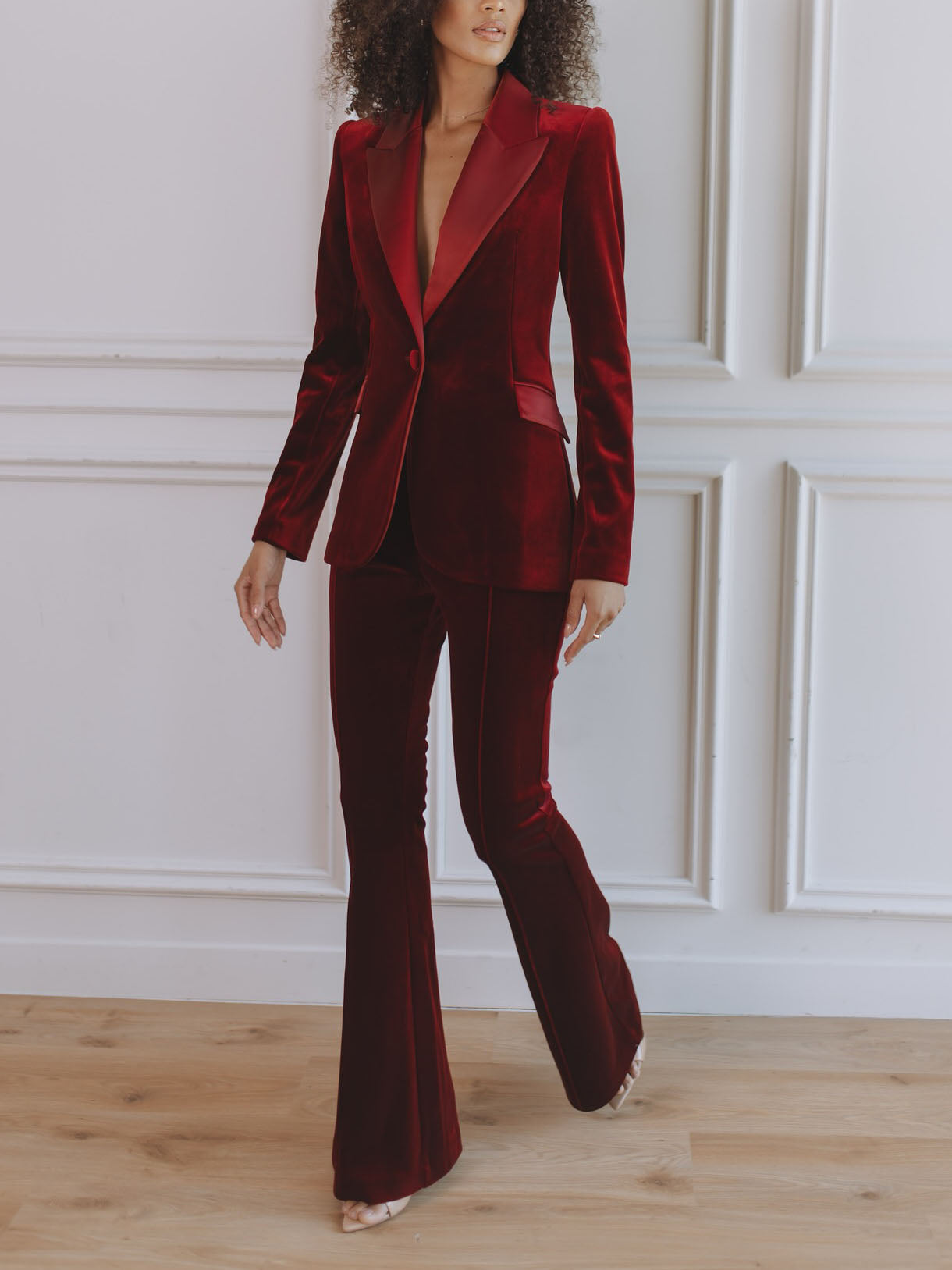 Elegant Satin Lapel Velvet Blazer