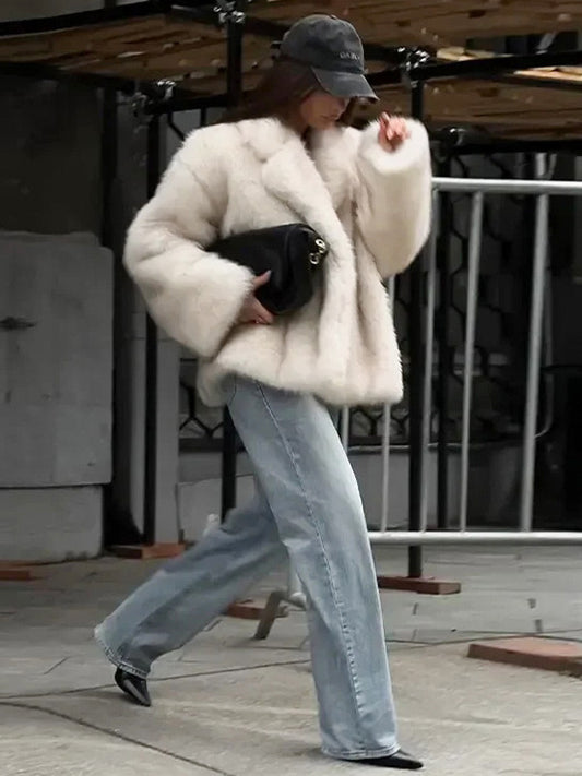 Faux Fur Coats Oversized Notched Lapel White Winter Jacket For Women 2026
