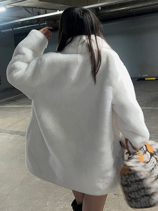 Faux Fur Coats Long Sleeves Chic Oversized Turndown Collar White Women Coat