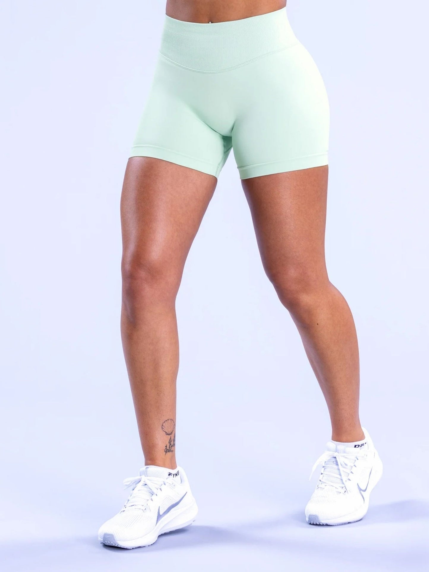 Seamless High-waisted Hip Lift Exercise Yoga Shorts