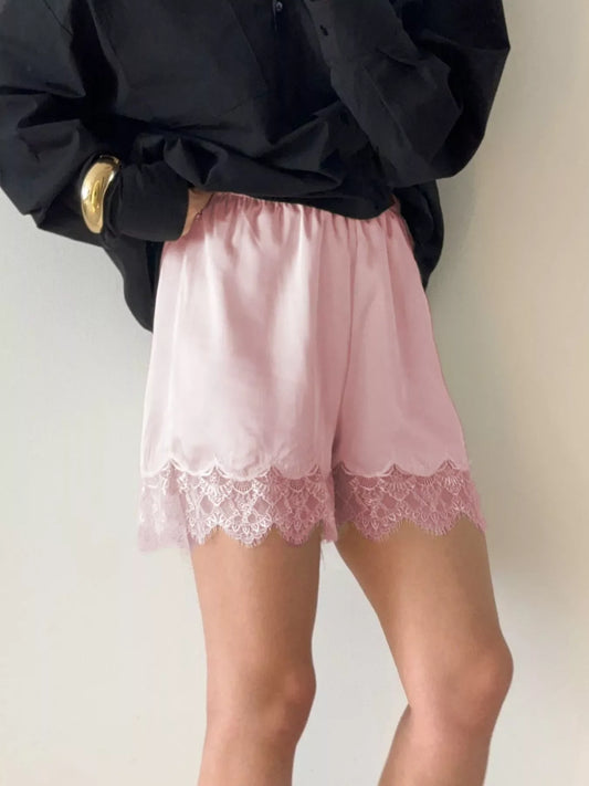Capri Lace shorts