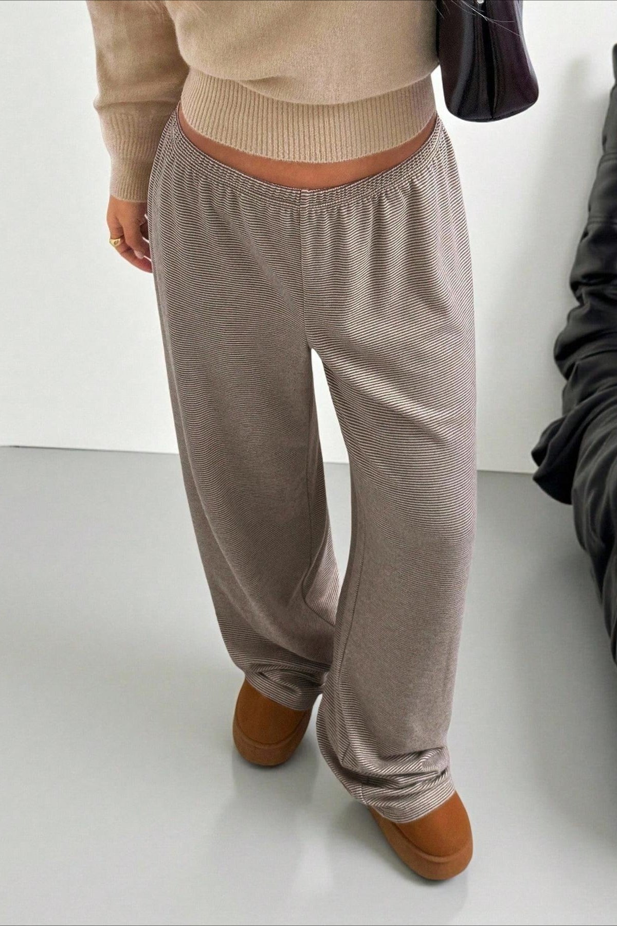 Pin Stripe Elastic Waist Knit Pants