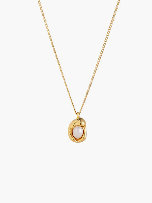 Minimal Pearl Drop Necklace
