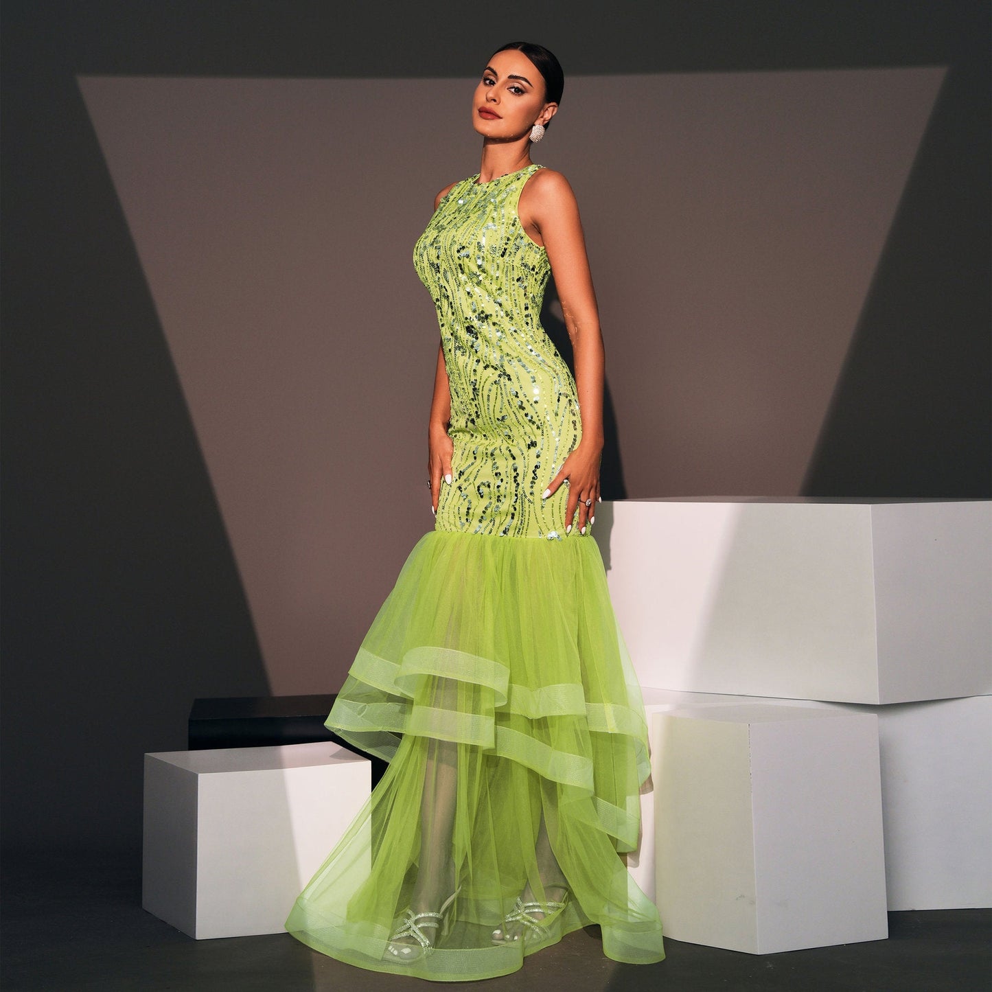 Elegant Long Sequined Sleeveless Round Neck Cocktail Evening Dress Bridesmaid Dress