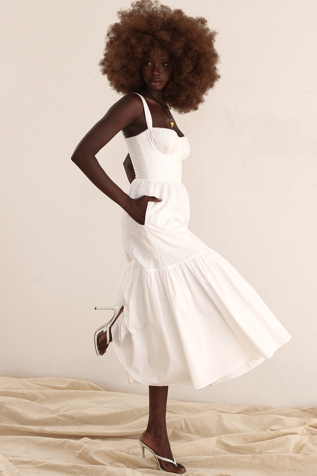 Sweetheart Neck Bustier Broderie Anglaise Tiered Ruffle Hem Midi Dress