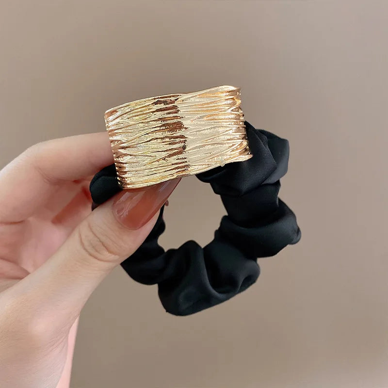 Golden Tie