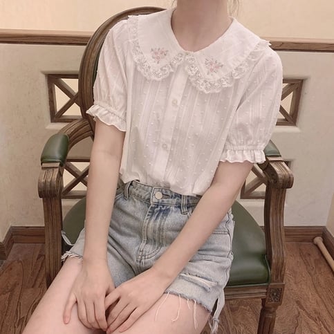 White Floral Embroidery Peterpan Collar Blouse