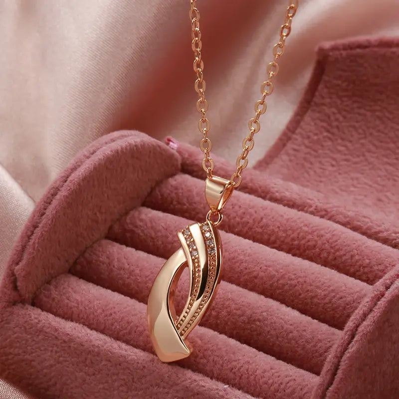 Étoile Geometric Pendant Necklace | 585 Gold Finish with Zircon