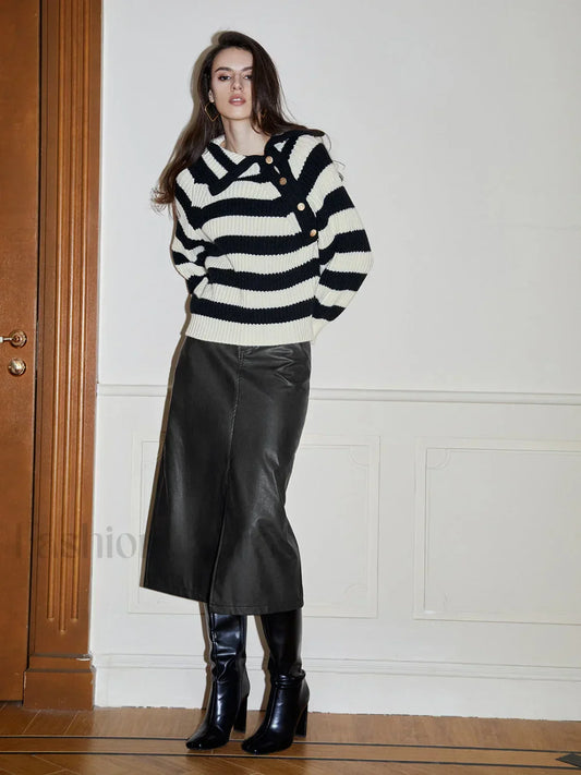 Split Midi Graceful Leather Skirt