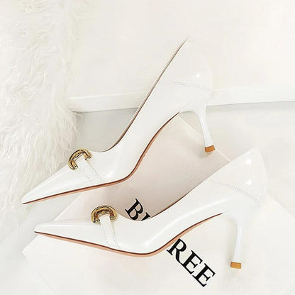 7cm Heels Metal Buckle Women Pumps in Patent Leather Kitten Style