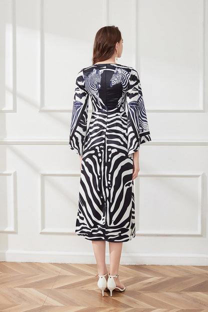 Distinctive Horse Head Print Striped Contrast Dress High Waist Trumpet Sleeve Split Dress