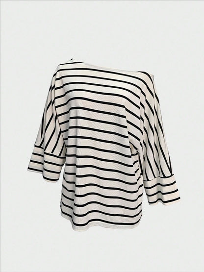 Off-shoulder Sloping Shoulders Loose-fit Stripes Commuting T-shirts