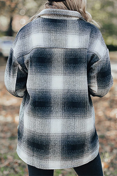 Casual Plaid Pocket Buckle Turndown Collar Outerwear(3 Colors)