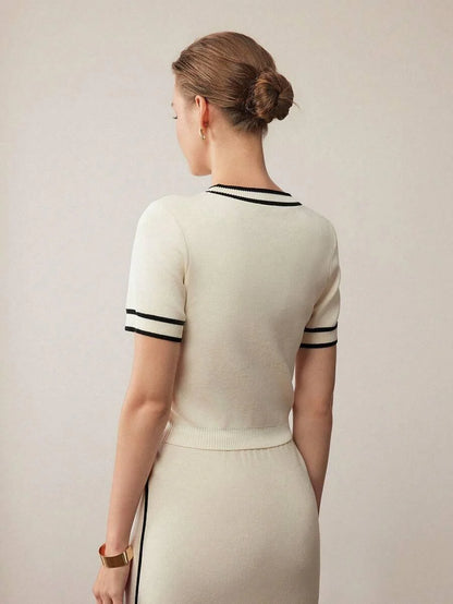 Knit Top With Contrast Trim Short Sleeves Modern Fit