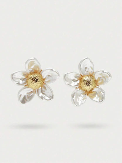Pearl Shell Bloom Stud Earrings