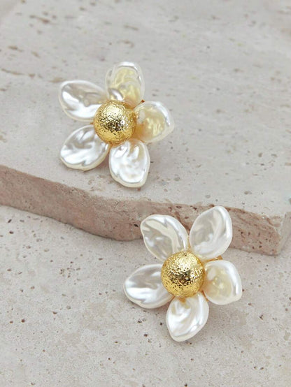 Pearl Shell Bloom Stud Earrings