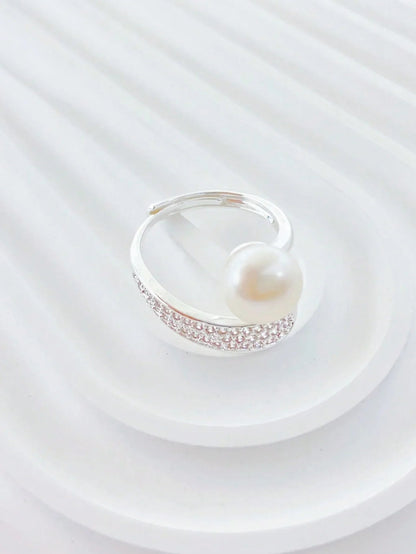 Multicolor Pearl Ring With Crystals For Daily Elegance