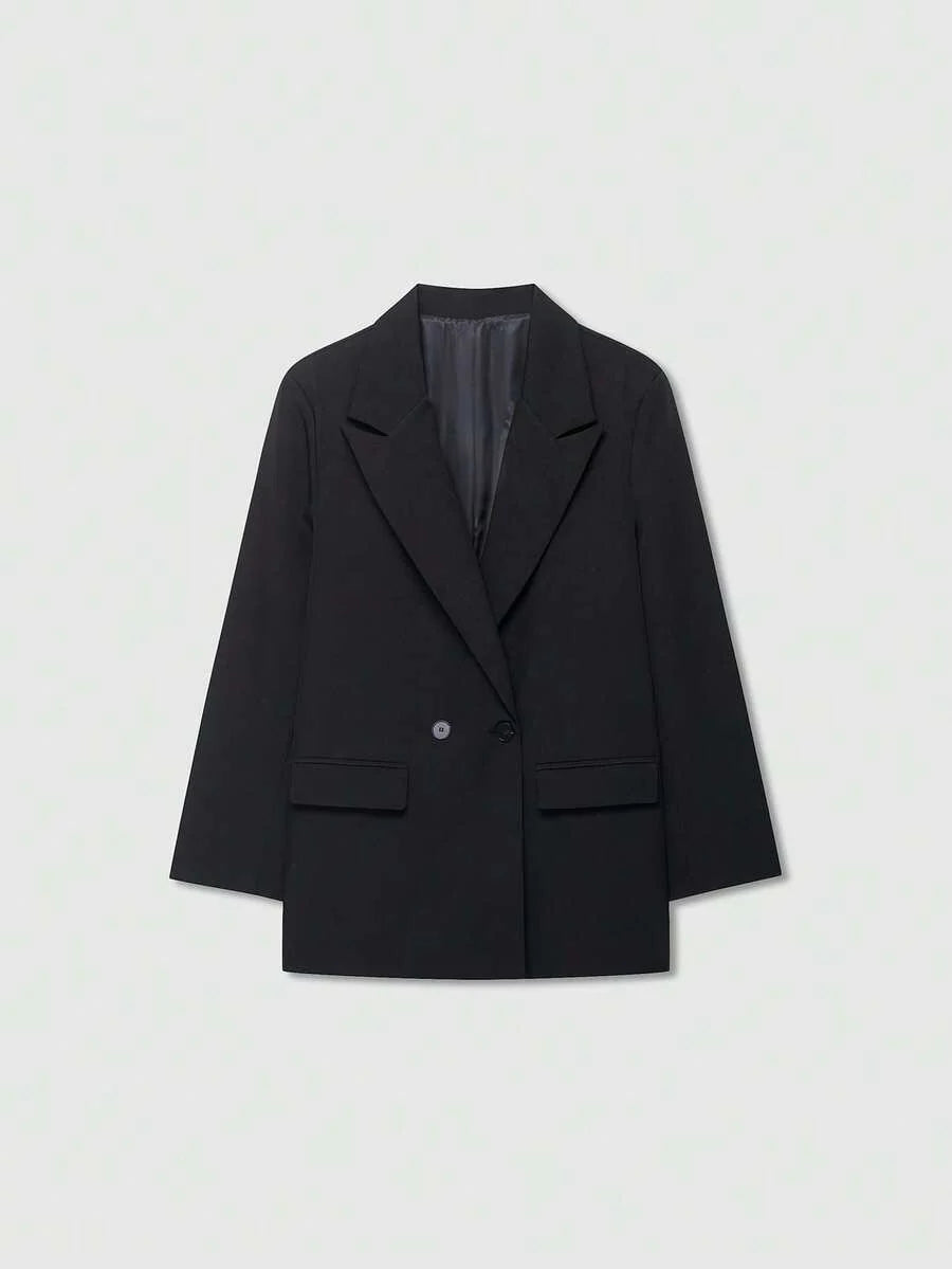 Lapel Crest Blazer