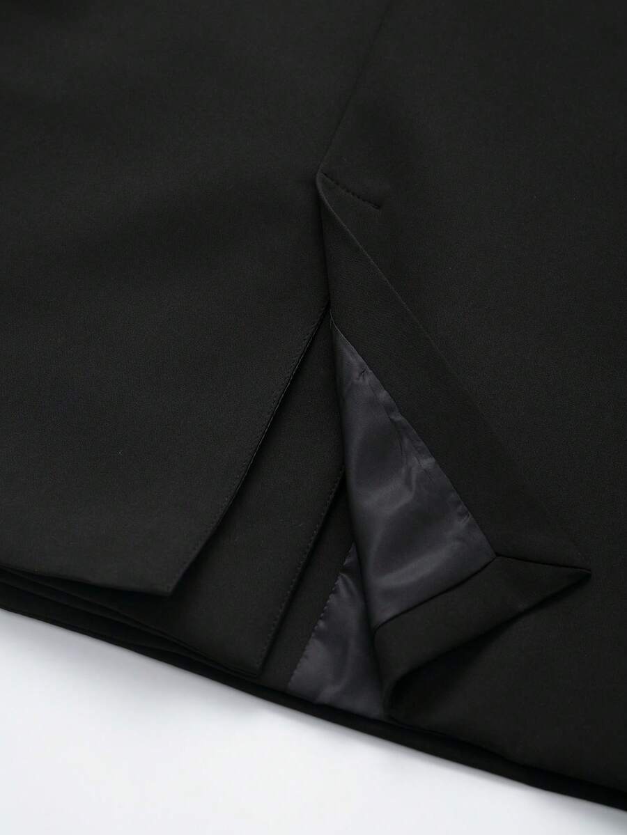 Lapel Crest Blazer