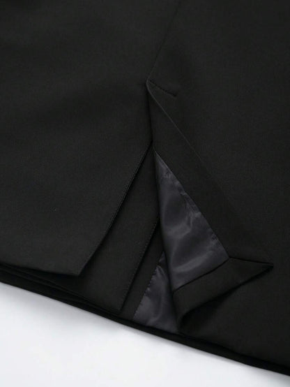 Lapel Crest Blazer