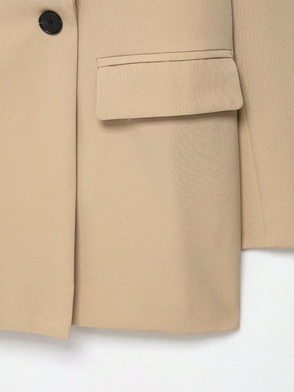 Lapel Crest Blazer