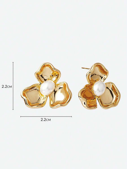 Pearl Shell Bloom Stud Earrings