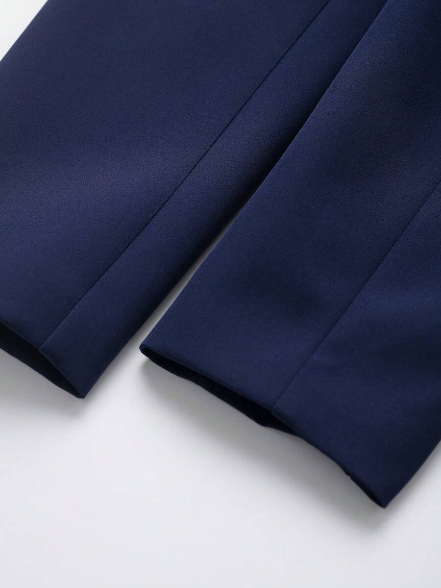 Lapel Crest Blazer