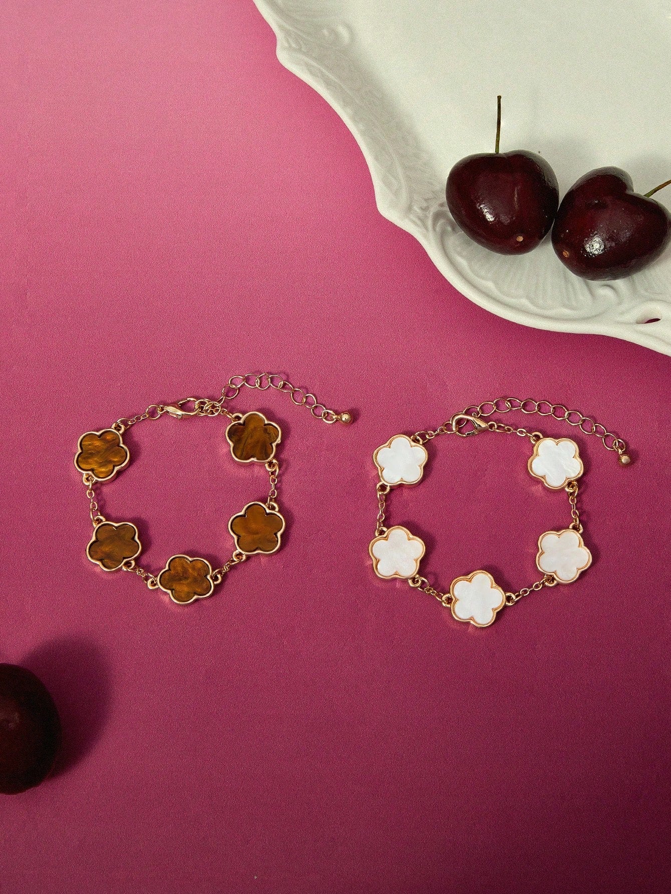 Five Leaf Clover Grace Dual Bracelet Set In White And Brown