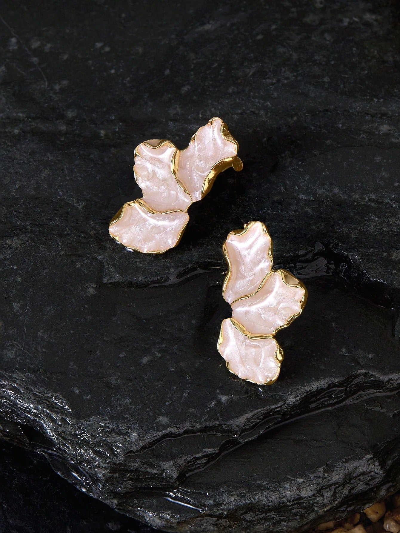 Beige Blossom Earrings