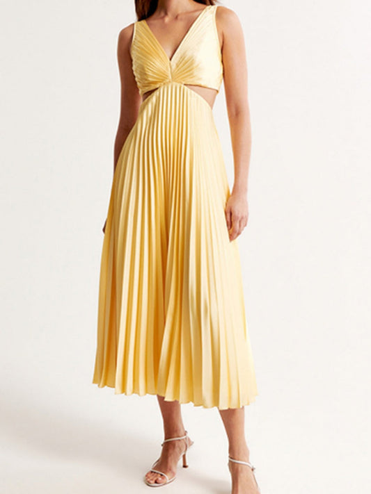 V-neck Sleeveless Open Back Pleated Long Dress