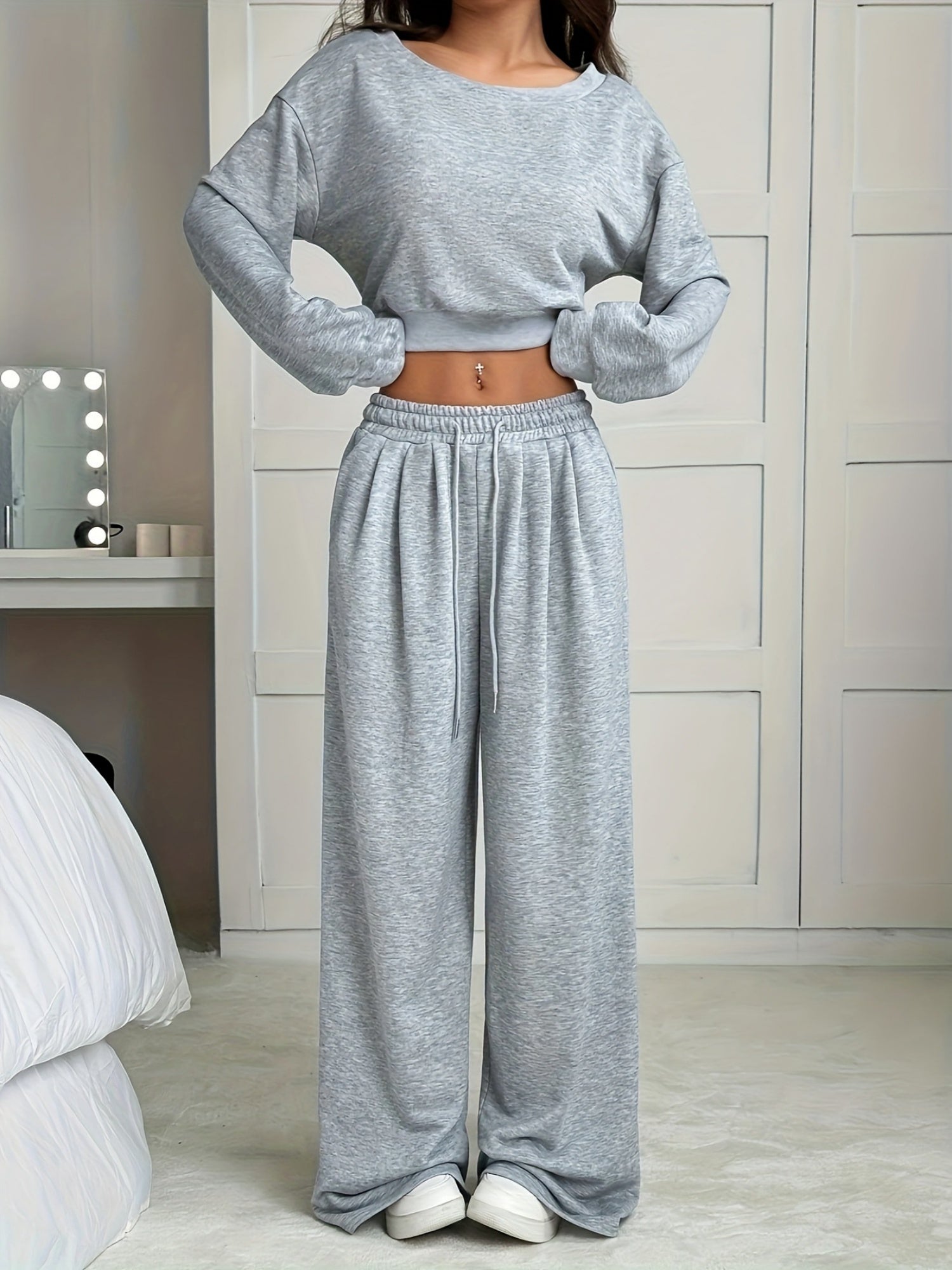 Round Neck Long-sleeved Top Wide-leg Sweatpants Sports And Casual Wear