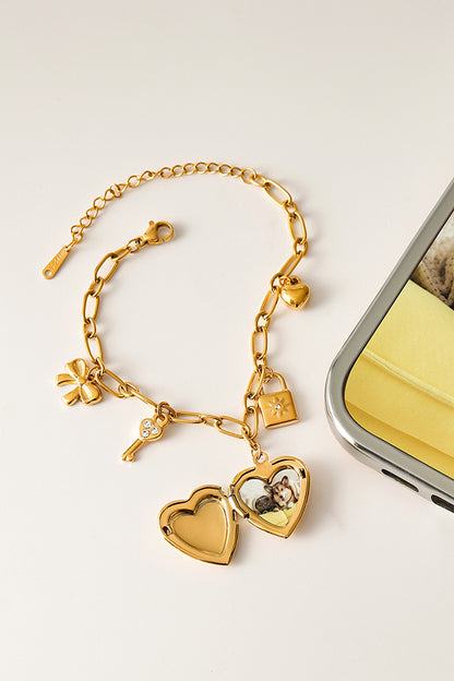 Fashionable Heart Shaped Embellished Bracelet