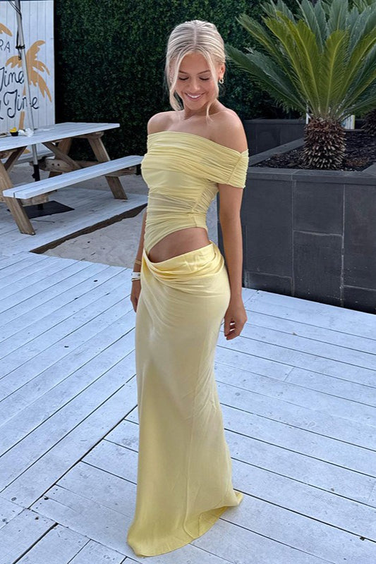 | Off-the-Shoulder Ruched Tulle Maxi Dress