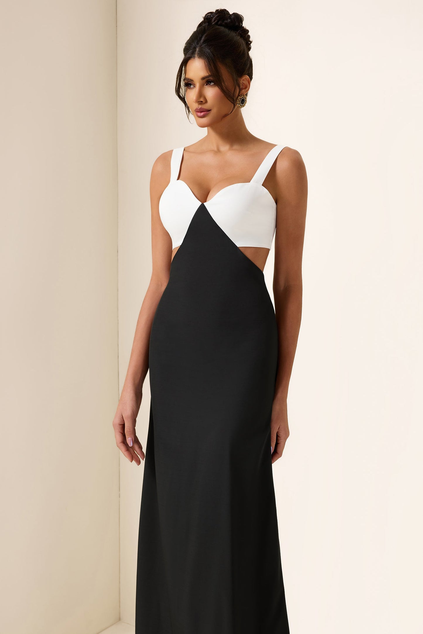 Contrast Color Square Neck Cut-Out Midi Dress