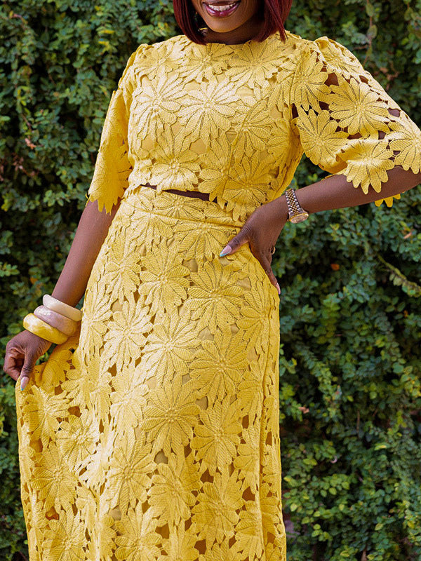 Romantic Yellow Cutout Flower Two Piece Gown For Parties