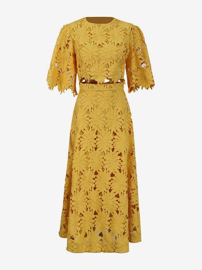 Romantic Yellow Cutout Flower Two Piece Gown For Parties