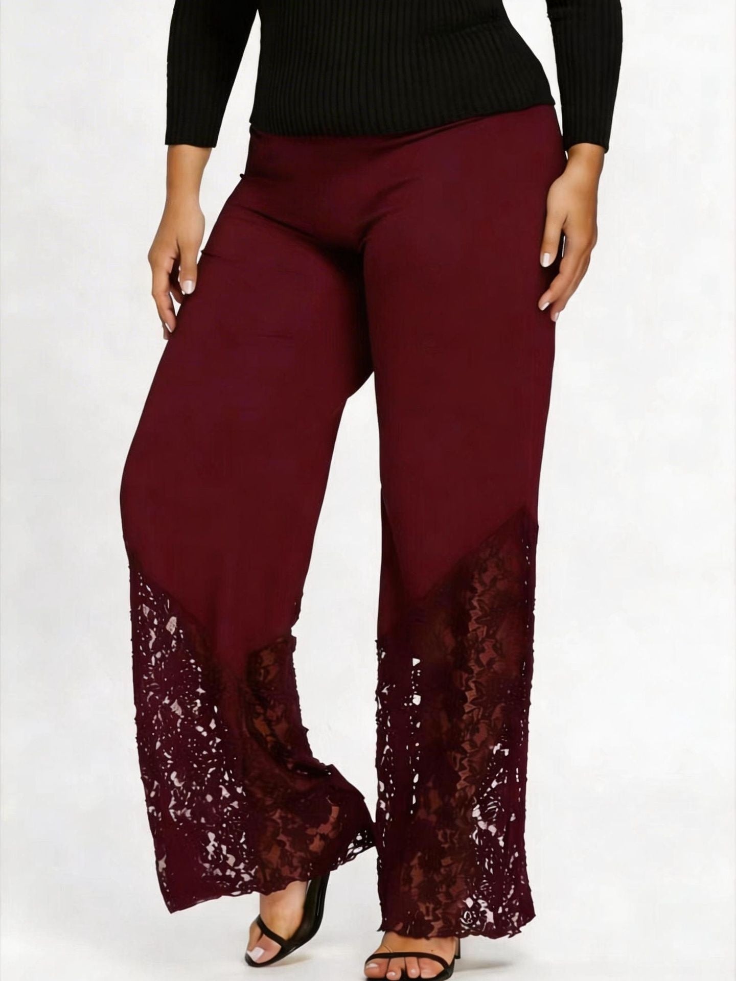 Slim-fitting, Loose-fitting, Comfortable Cropped Trousers With Lace Trim And Cutout Details