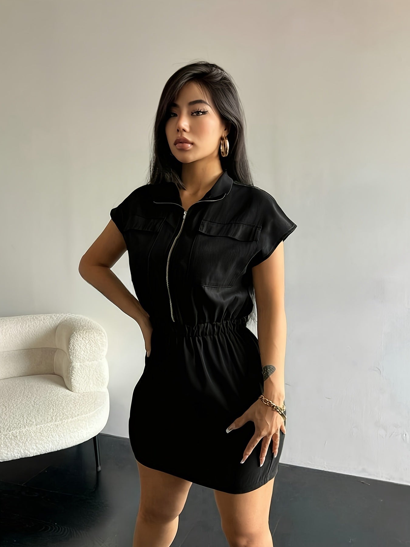 Workwear Style Shirt With A Fitted Waist And Slimming Short-sleeved Dress