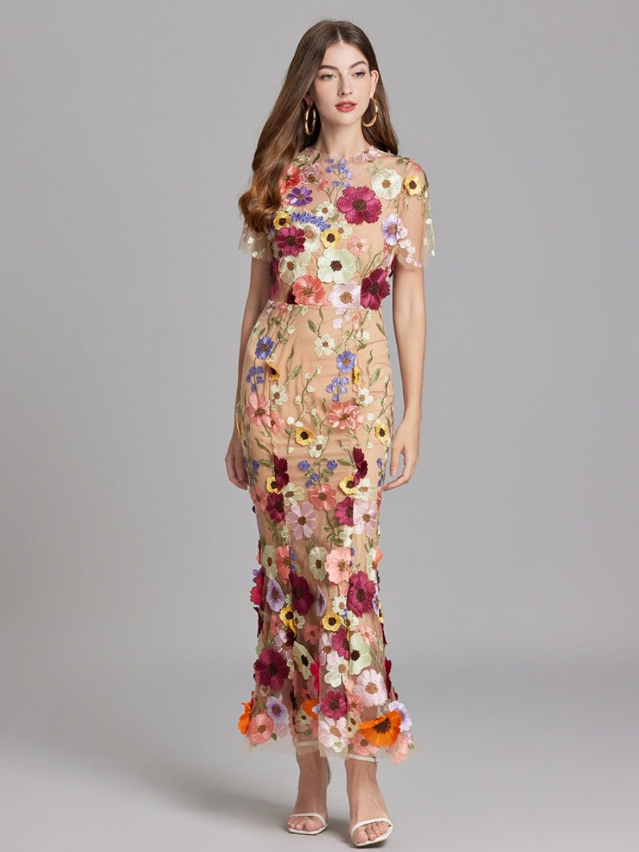 Embroidered 3D Floral Fitted Waist Short-sleeved Long Dress