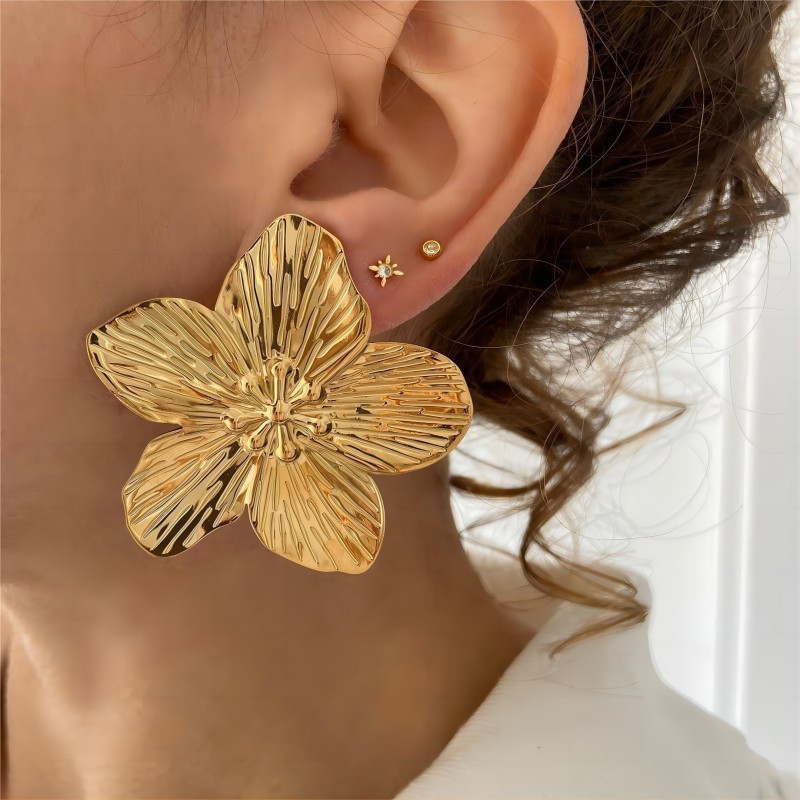 Margovil Vintage Delicate Large Flower Metal Stud Earrings