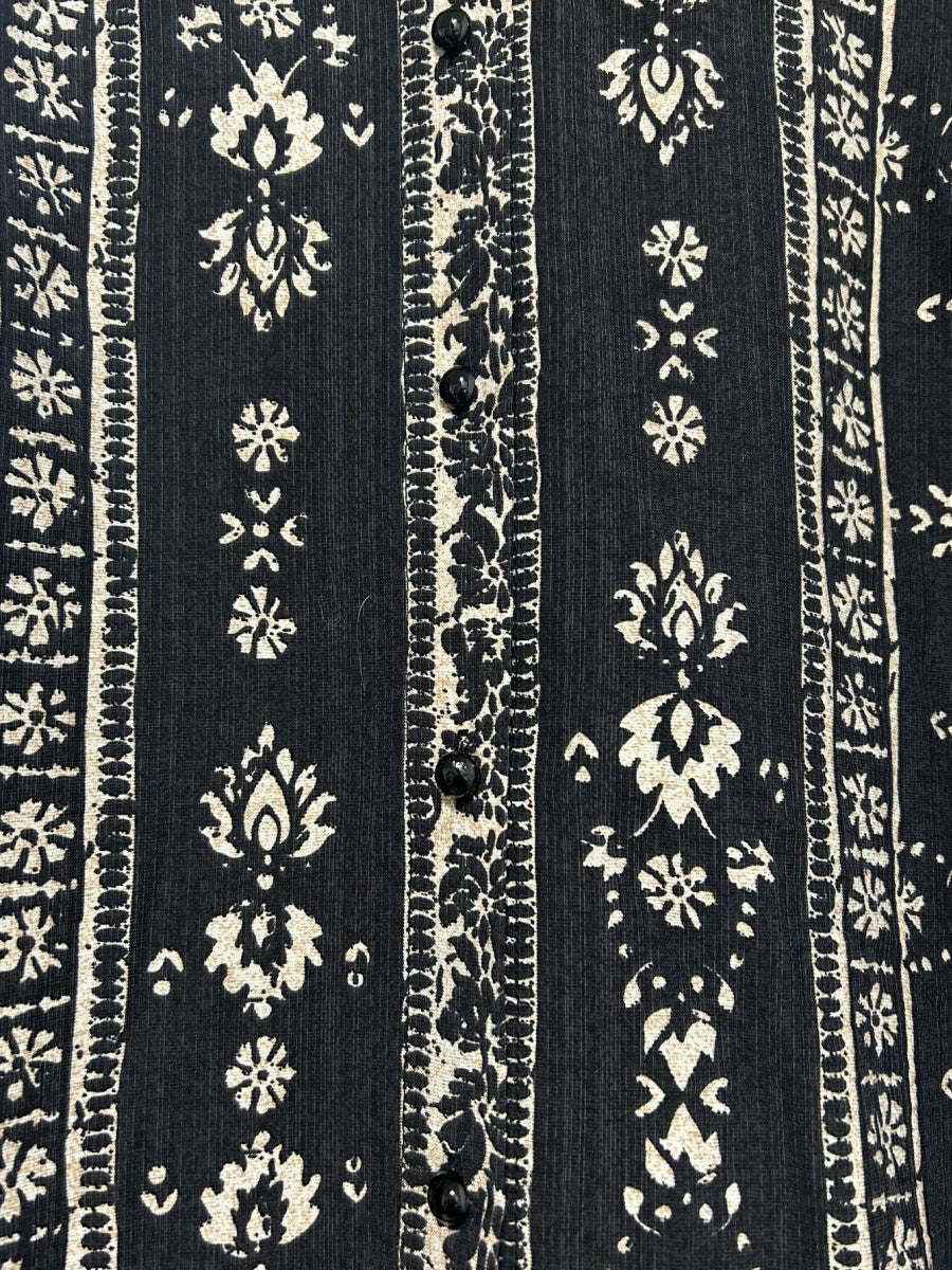 Geometric Print V-neck Long-sleeved Shirt