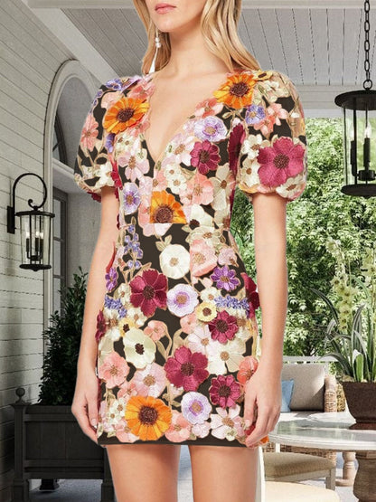 V-neck, Three-dimensional Floral, Bodycon Lantern Sleeve Short Dress