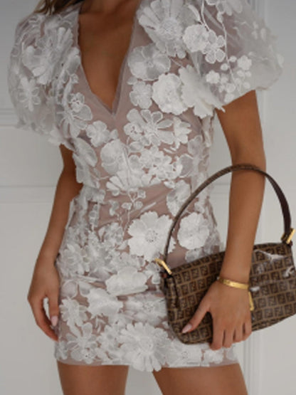 V-neck, Three-dimensional Floral, Bodycon Lantern Sleeve Short Dress
