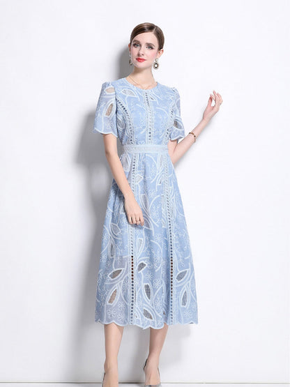 Retro Heavy-duty Hollowed-out Embroidered Round Neck Waist-cinching Short-sleeved Dress