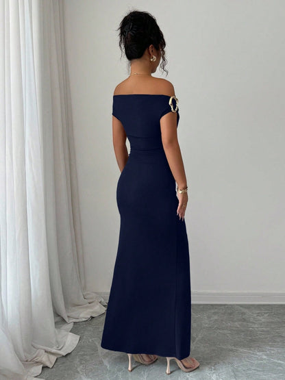 Off-shoulder Off Shoulder Pleated Metal Buckle Maxi Dresses