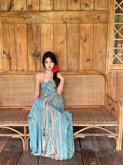 Bohemian Vintage Halter Maxi Dress – Open-Back Beach Goddess Look
