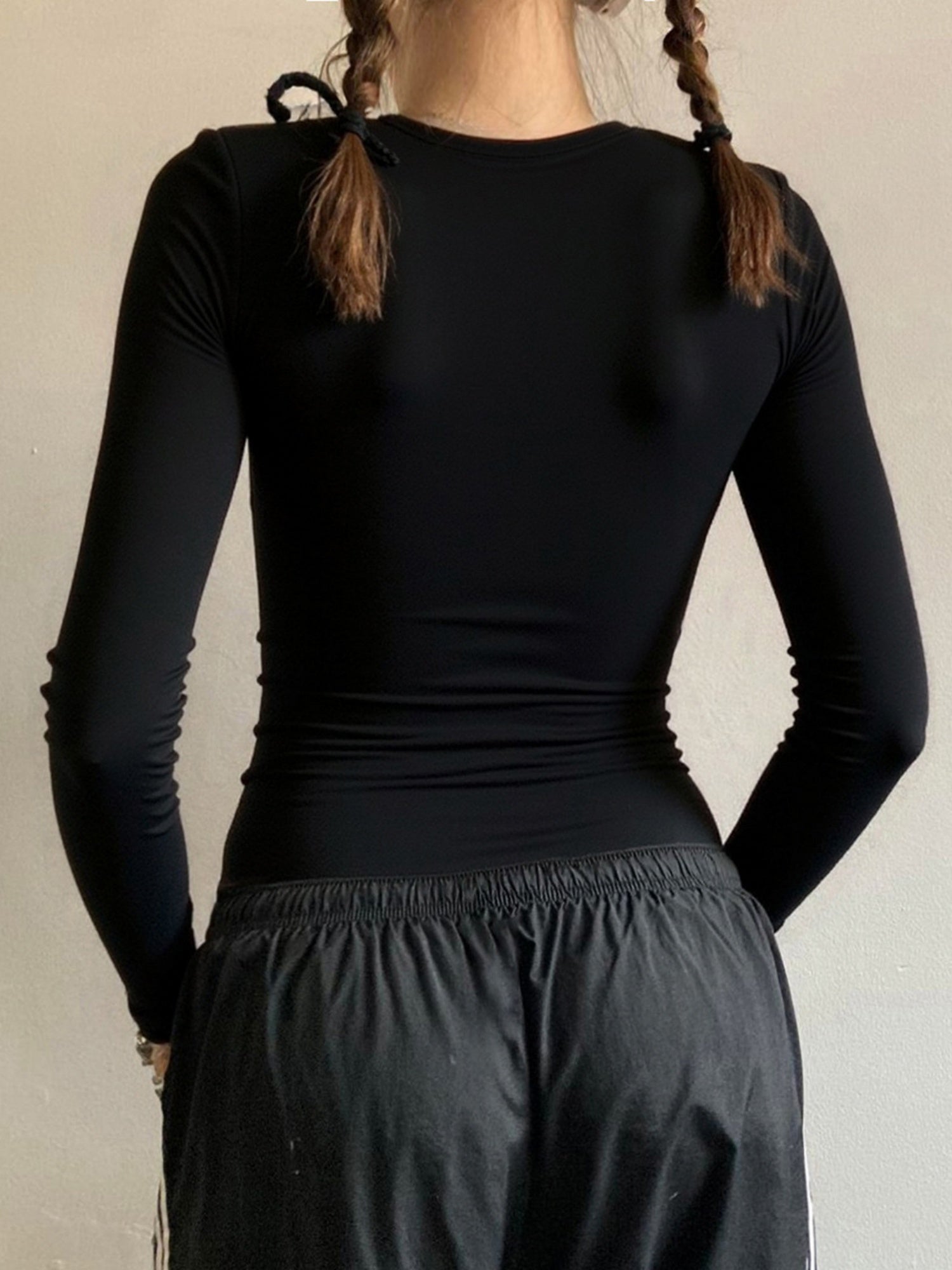 Printed Color-blocked V-neck Slim Fit Long-sleeved T-shirt
