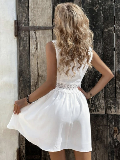 Lace Trim Hollow Out V-neck, Fitted Waist Mini&Short Dresses