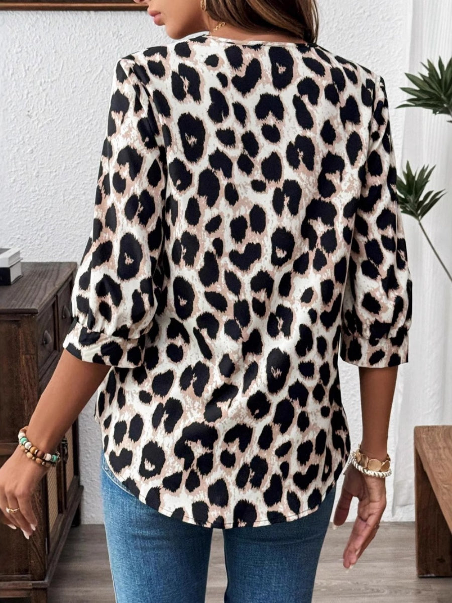 Three-quarter Sleeve Collar Leopard Print T-shirts