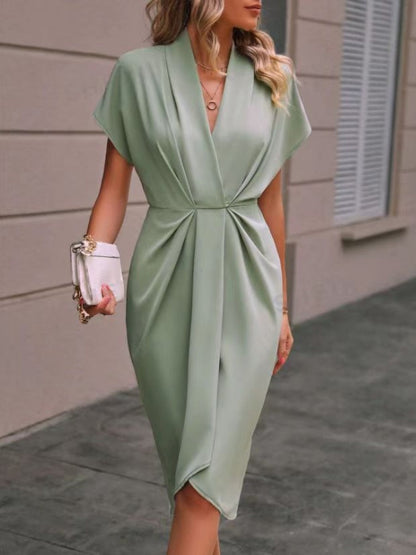 V-neck Solid Color Sleeveless Pleated Mini&Short Dresses